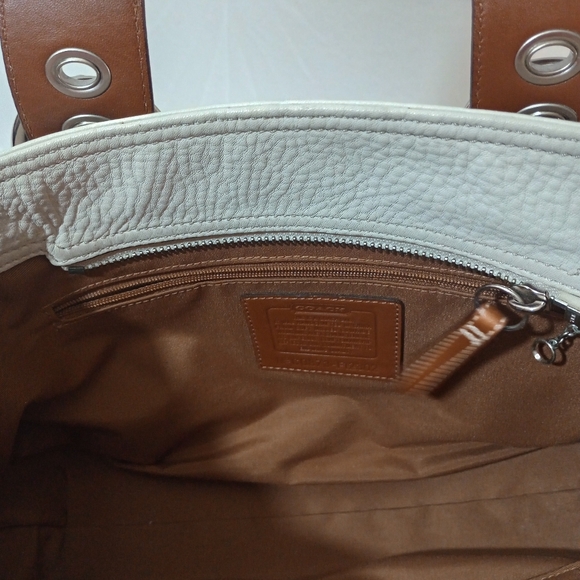 Coach Soho Leather Shoulder Bag - Picture 6 of 8